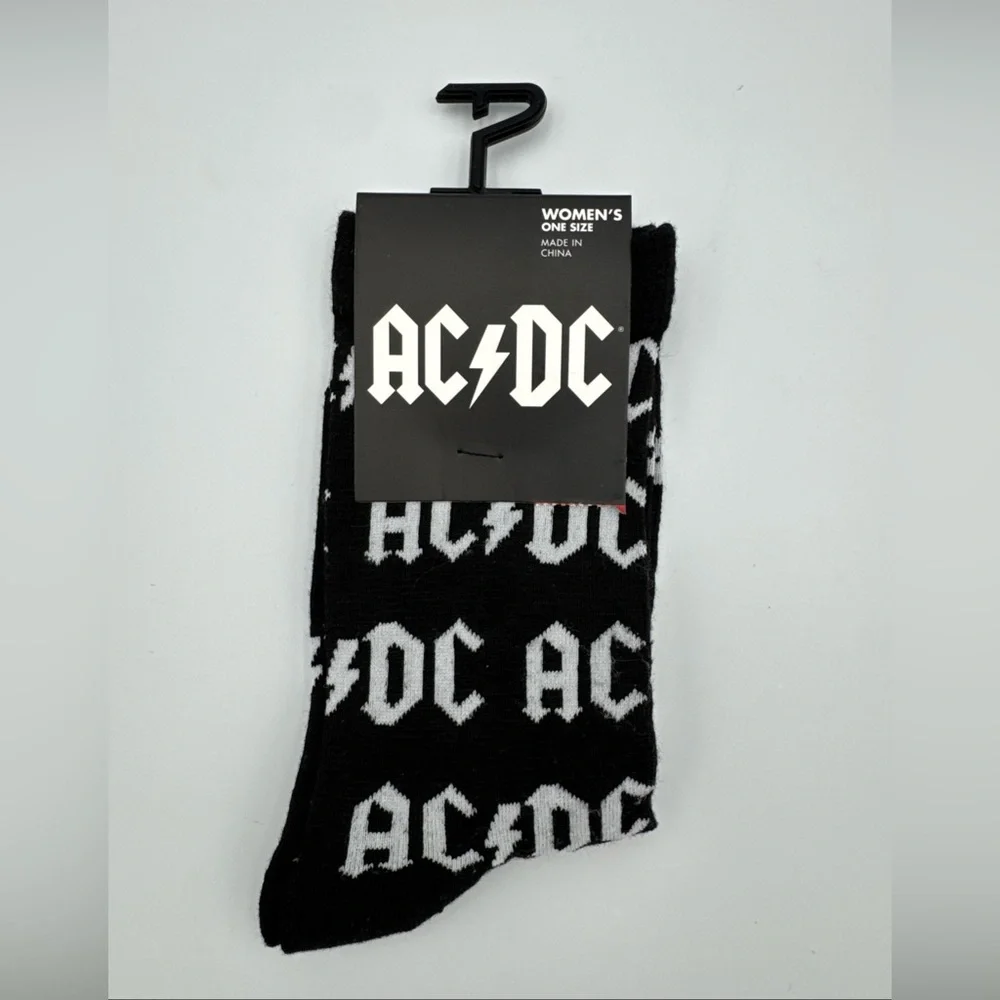 1 Pair Woman's AC/DC Crew Socks One Size NWT Size 6-9.5 Black & White Calf High